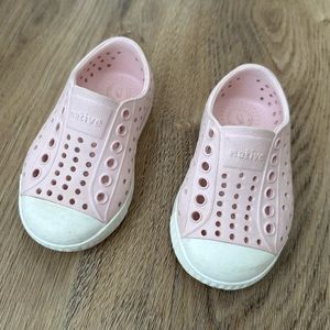 Native shoes size C4 (toddler) pink